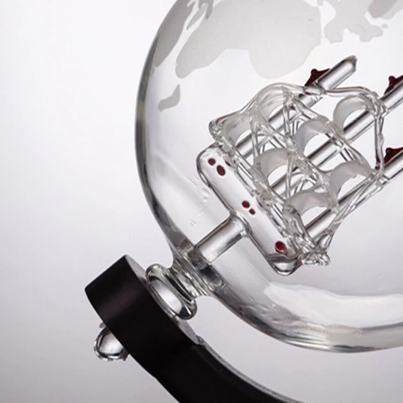 Golden Globe Decanter - Image 3